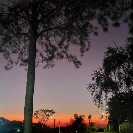 Chales Por Do Sol Serra Negra  Eksteriør bilde
