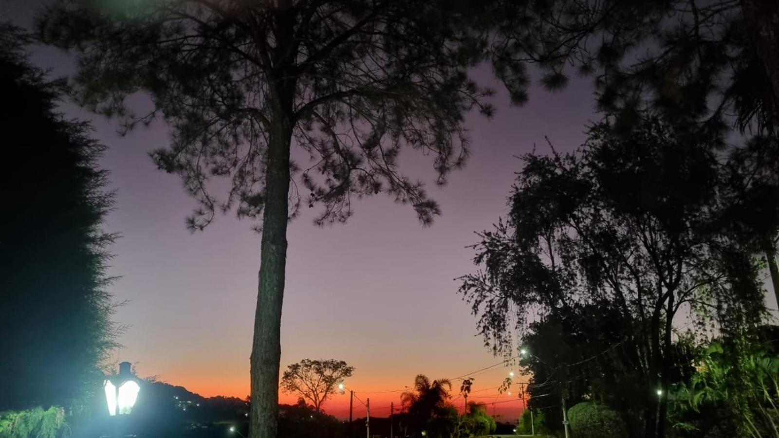 Chales Por Do Sol Serra Negra  Eksteriør bilde