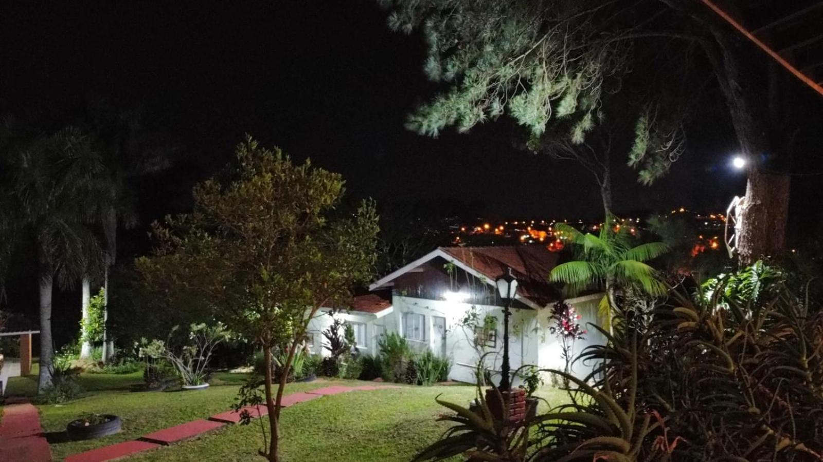 Chales Por Do Sol Serra Negra  Eksteriør bilde
